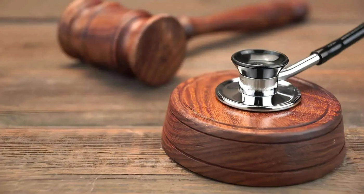 Demanda a Los Médicos