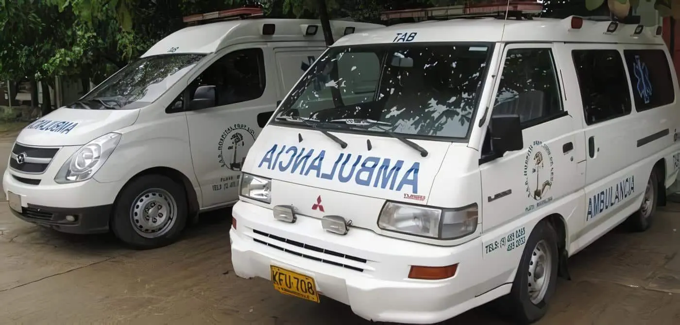 Transporte paciente en ambulancia terrestre