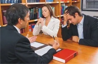 Divorcio y la Separación de Cuerpos, sus Causas y Efectos