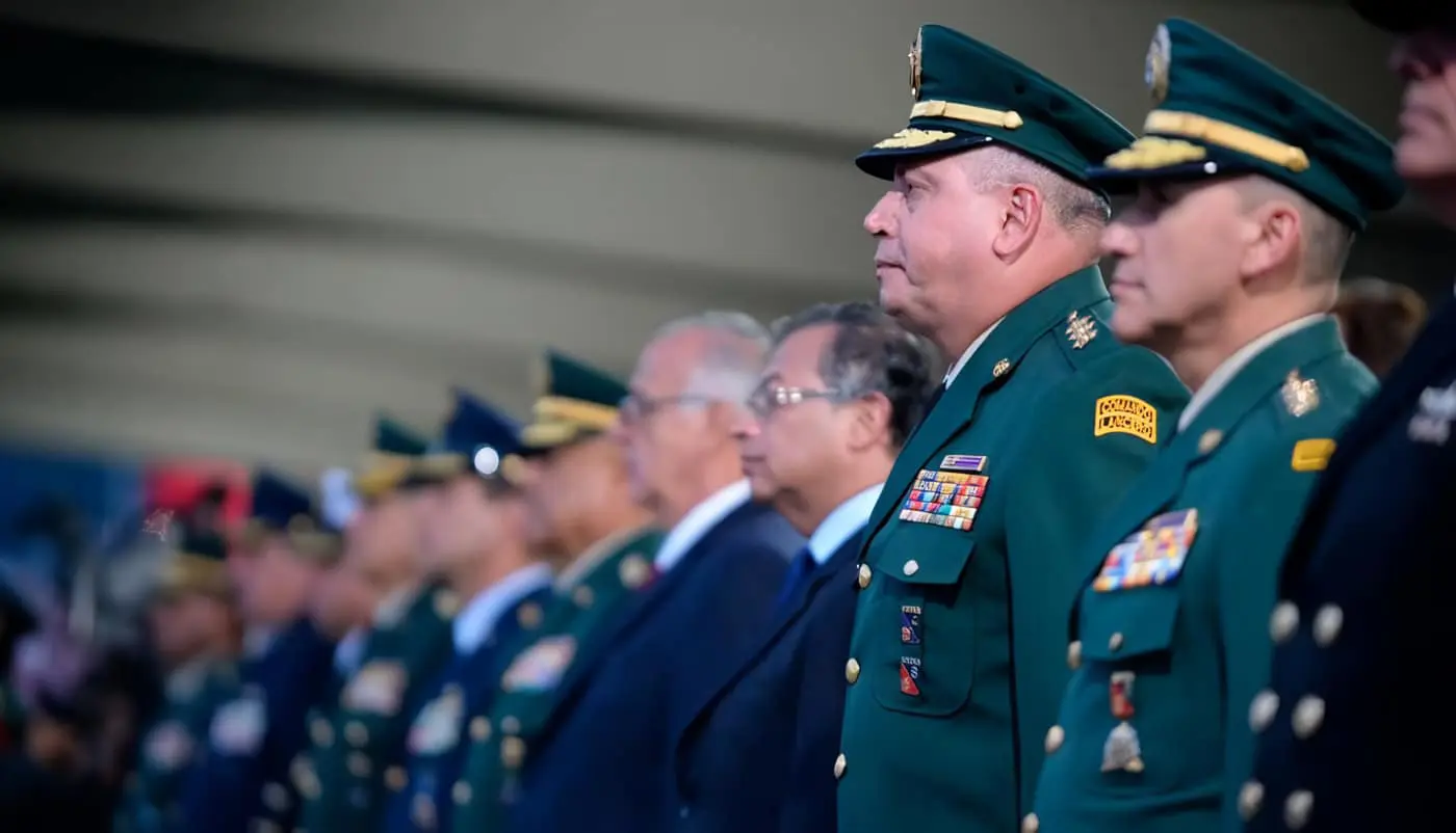 Insignias Militares y Distintivos de la fuerza pública