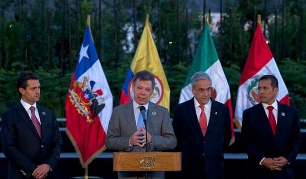 Santos-presentó-la-estrategia-de-comercio-exterior