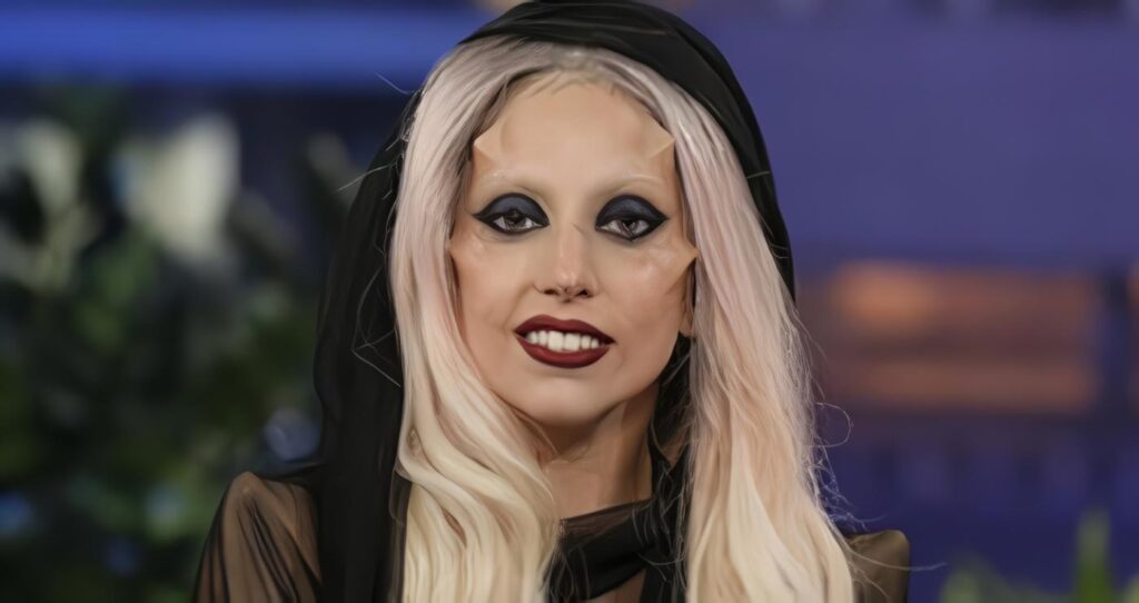 lady-gaga-cuernos-cara