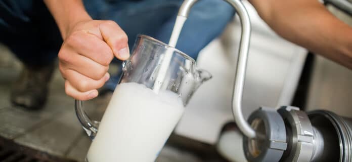 moderar los precios de la leche