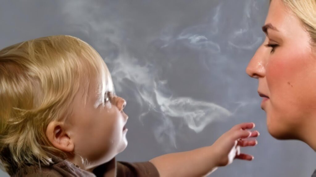 Tabaquismo Pasivo elevaría riesgo de Alergia en Niños