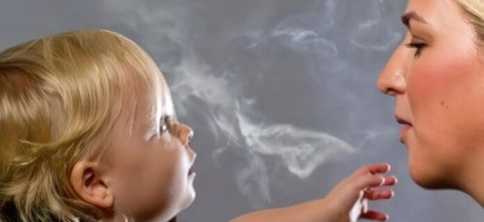 Tabaquismo Pasivo elevaría riesgo de Alergia en Niños