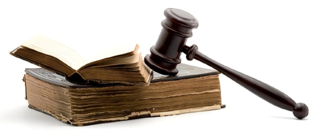 Registro: Distinción a Ex magistrados