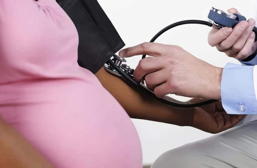 Manejo Clínico recomendado para Mujeres con Preeclampsia No Severa