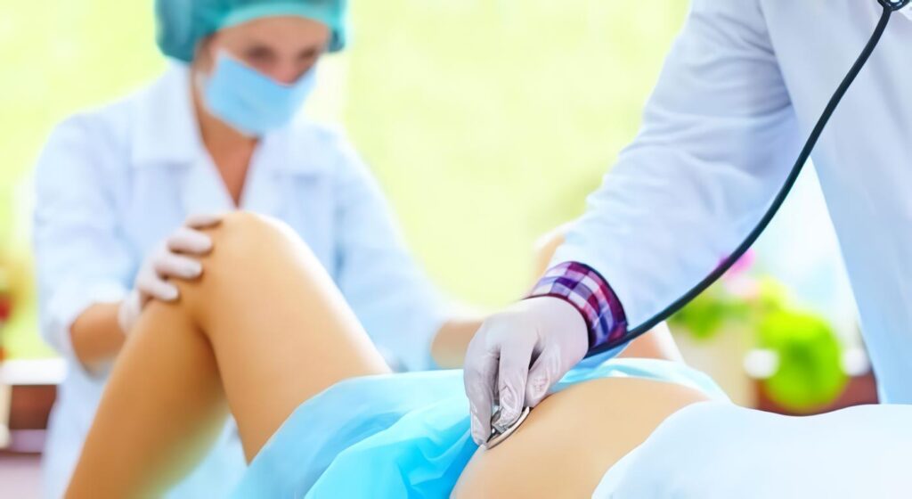 ¿Cuales son Las Intervenciones más Efectivas para El Control de La Hemorragia por Atonía Uterina?