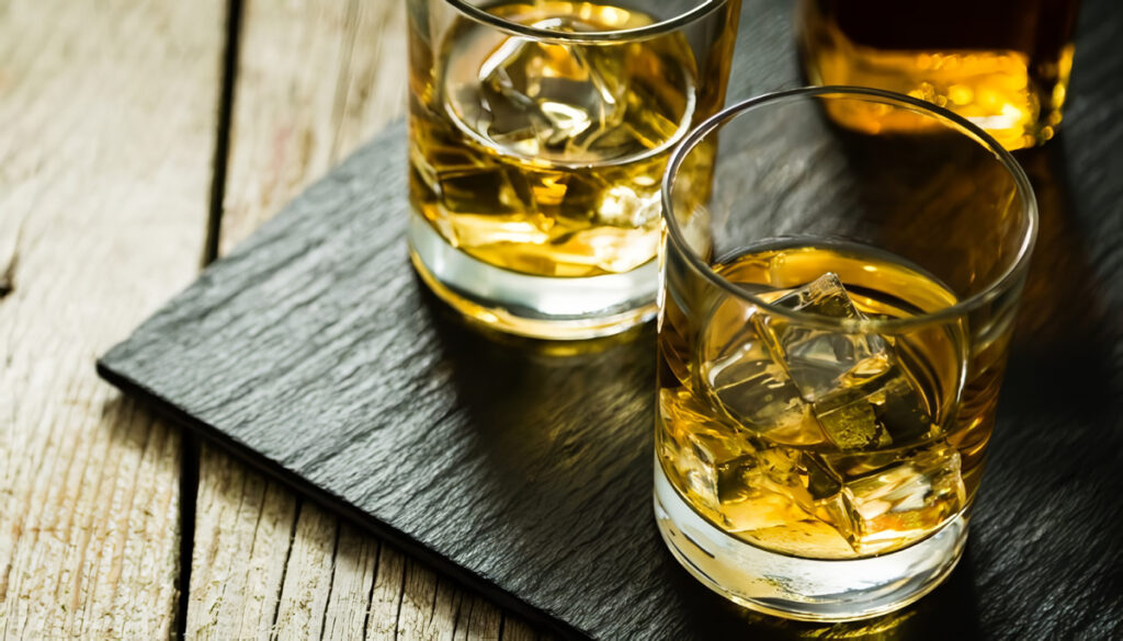 ¿De Dónde Vienen las Bebidas Alcohólicas más Conocidas?