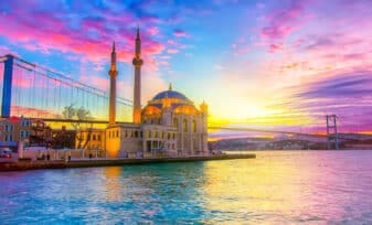 Visita Turquía, la Tierra del Misterio y los Encantos