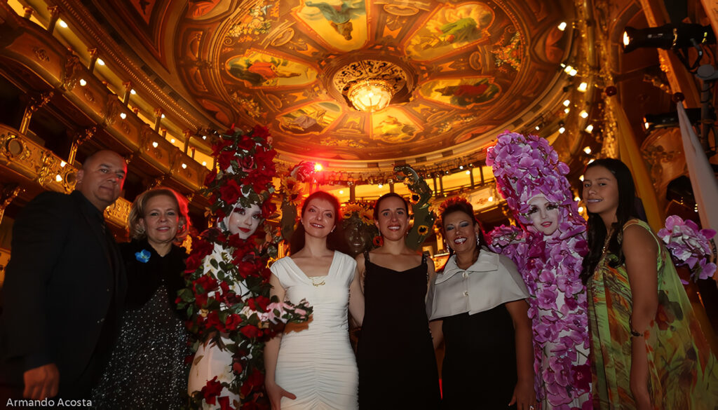 Fundación Mujeres de Éxito por las Mujeres