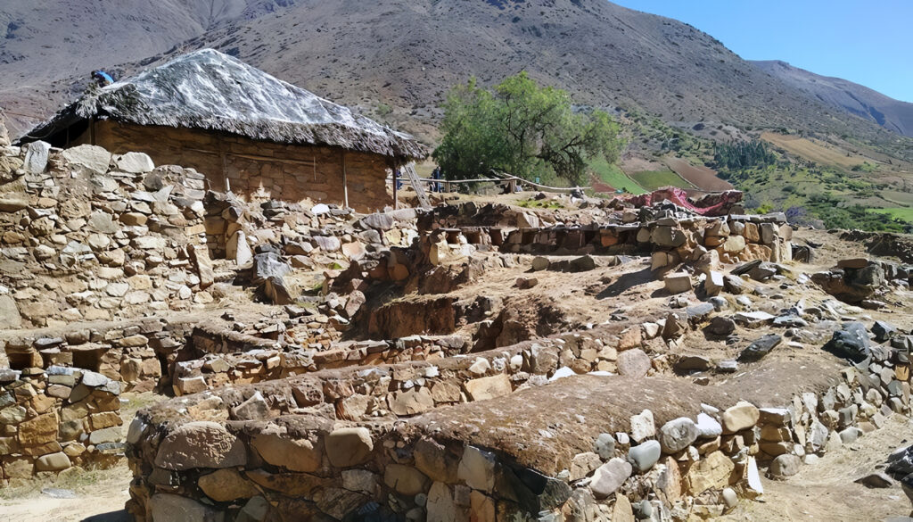 Zona Arqueológica Kotosh: Historia Precolombina del Perú