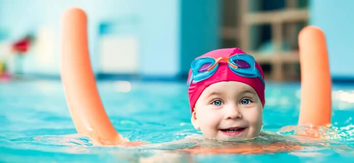 ¿A Qué Edad los Niños Deben Aprender a Nadar?