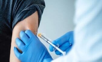 Vacunación Contra La Covid-19