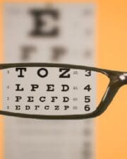 Detección Temprana de Alteraciones Visuales y Patologías Oculares