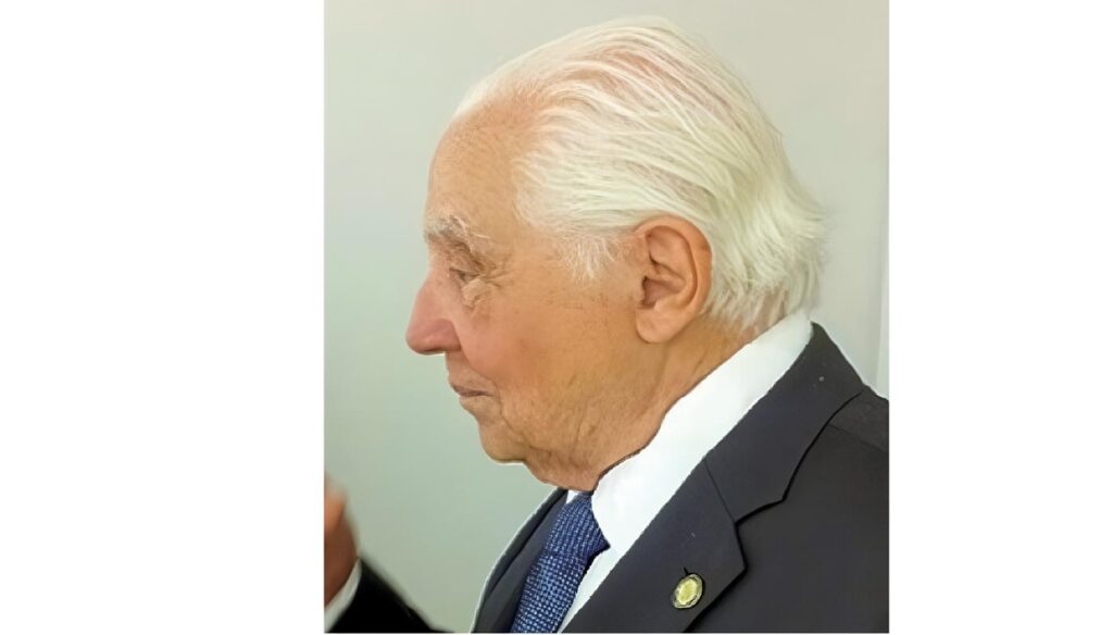 Ernesto Bustamante Zuleta, Académico Honorario