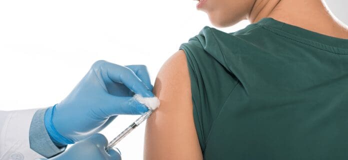 Efectos de vacunas COVID en mujeres