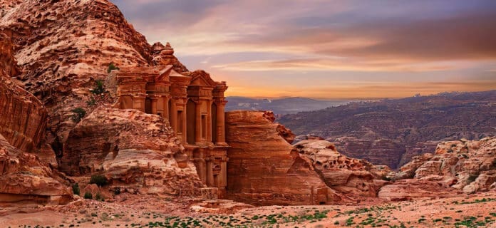 Petra, una Ciudad Perdida en Jordania