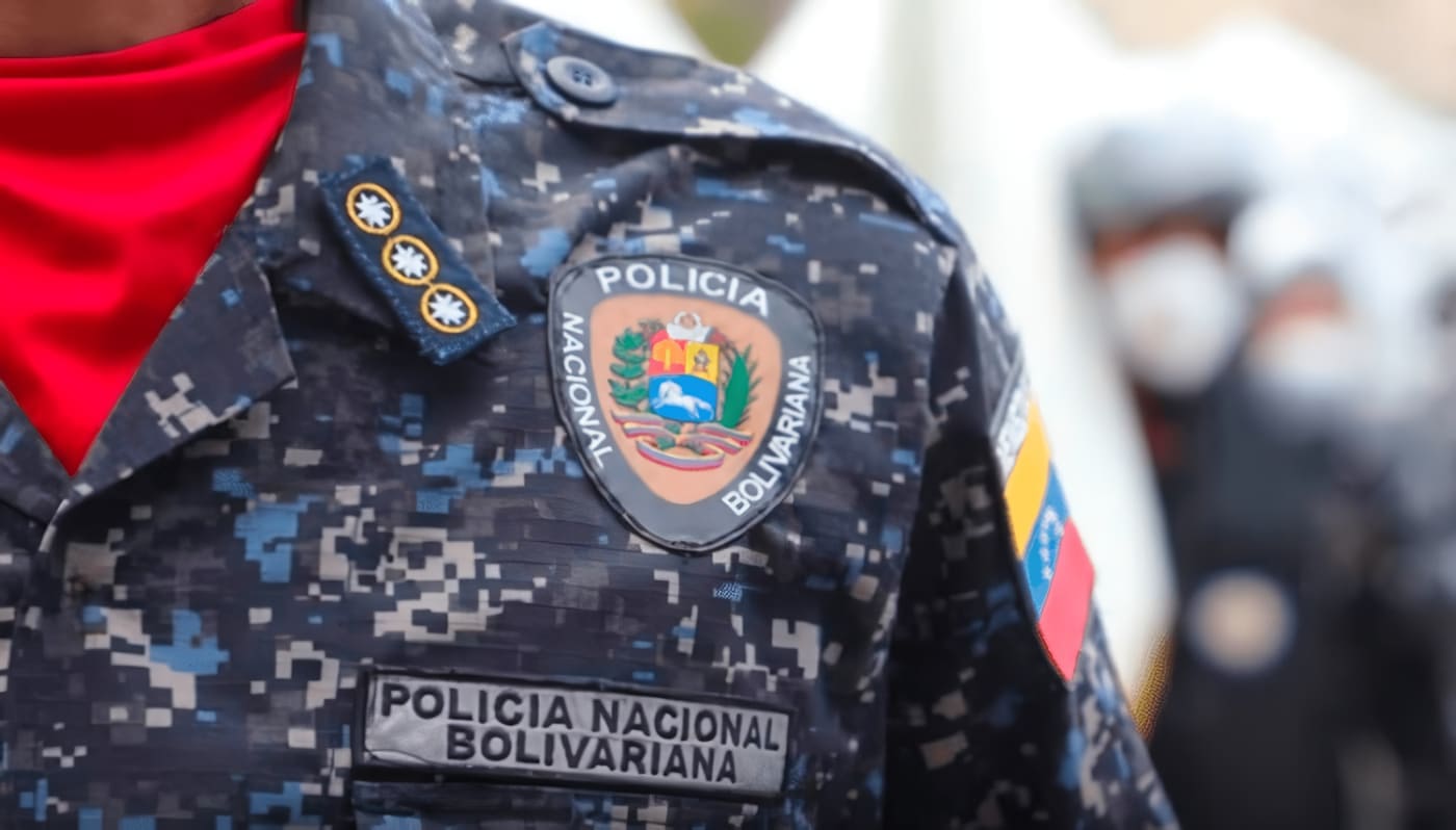 El Derecho a la Defensa de Funcionarios Policiales Inmersos en Procesos Penales por Actos de Servicio en Venezuela