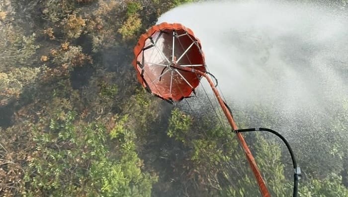 Sistema Bambi Bucket en la lucha contra Incendios en Villavicencio