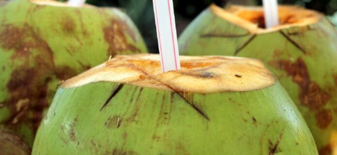 Beneficios del agua de coco