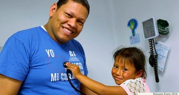 Cuatro décadas de corazones infantiles felices