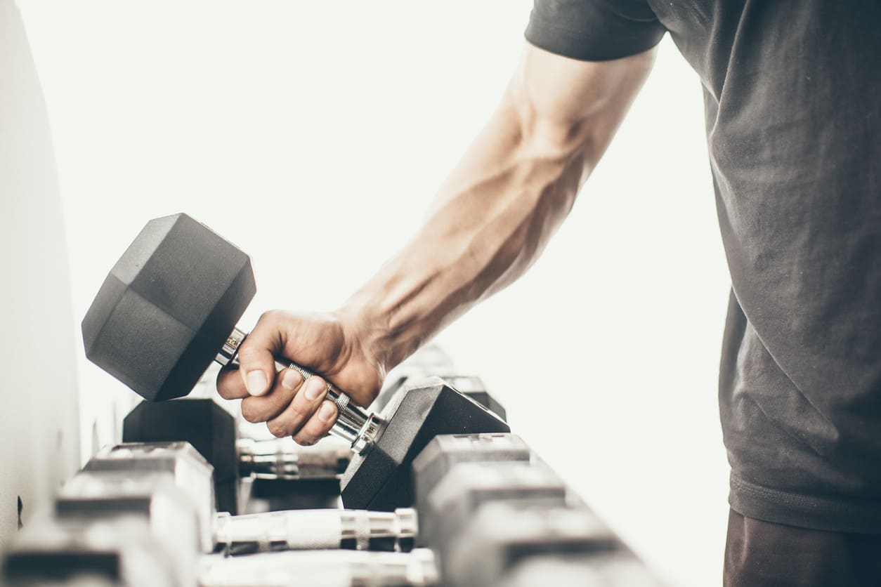 Impacto del entrenamiento de fuerza en la composición corporal