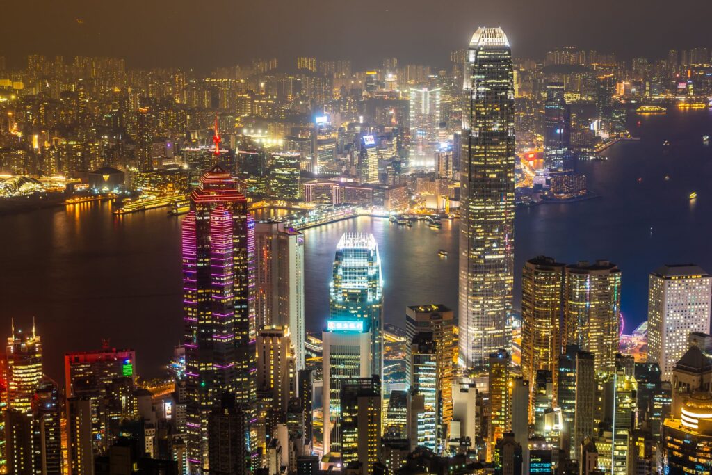 De los Mercados a los Centros Comerciales: La Variada Escena de Compras en Hong Kong
