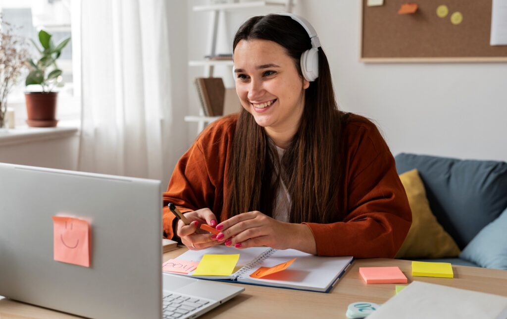 Avanza en tu carrera con una maestría en línea de UNIE Universidad: flexibilidad, calidad y futuro