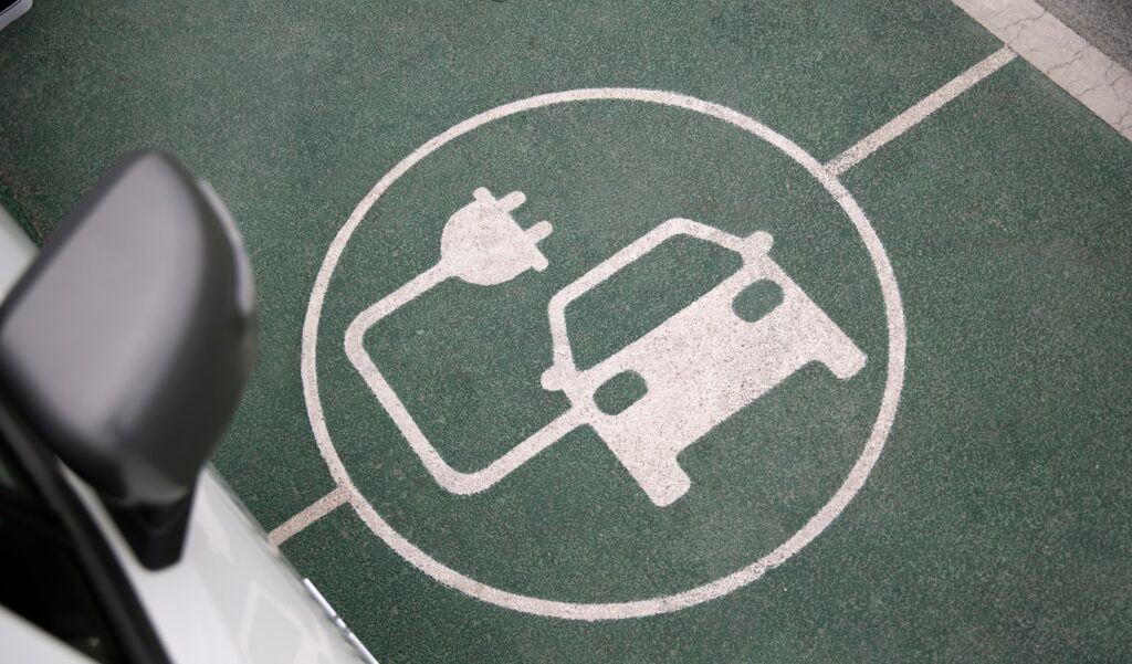 Más allá de la ley: la movilidad eléctrica como ventaja competitiva para las empresas en Colombia