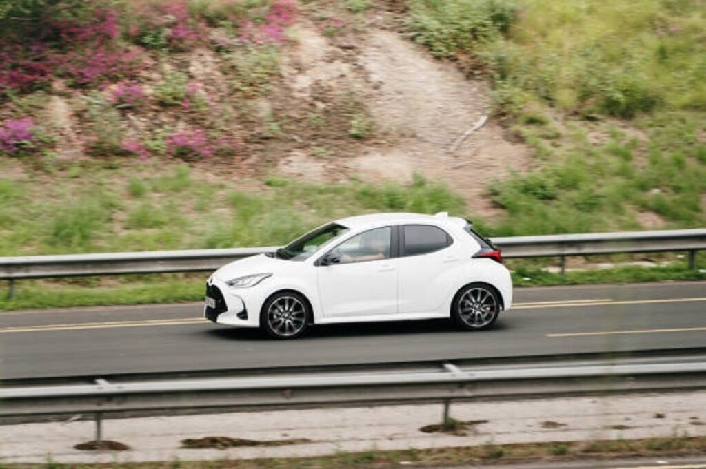 Toyota Yaris en Colombia: precio, versiones y por qué es el compacto de mayor confianza del mercado