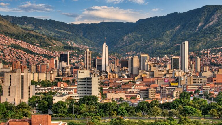 Medellín panoramica barrios